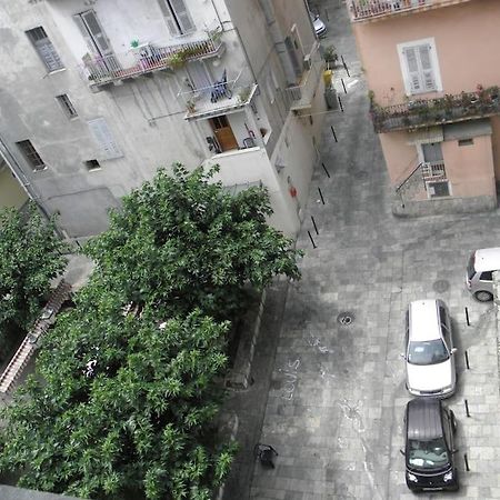 Location Studio Place Du Marche 4Eme Etage Bastia  Exterior foto